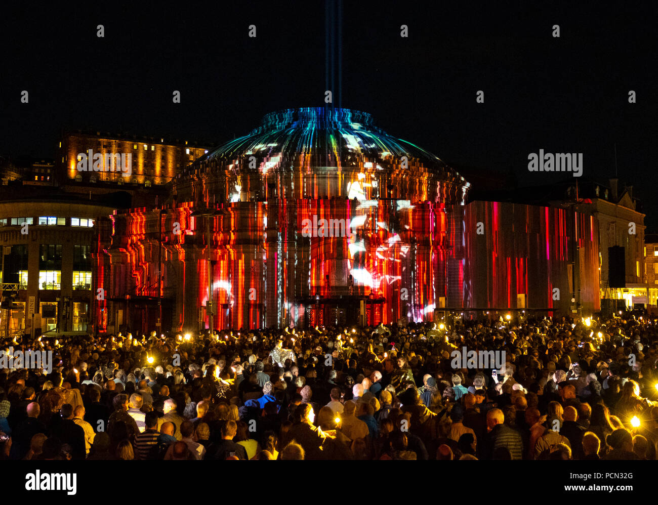 Edinburgh, Schottland, Großbritannien; 3. August, 2018. Das Licht spektakulär wie fünf Telegramme bekannt fand in der Usher Hall die 2018 Edinburgh International Festival zu öffnen. Projektionen wurden entworfen von 59 Produktionen und Musik wurde komponiert von Anna Meredith Credit: Iain Masterton/Alamy leben Nachrichten Stockfoto