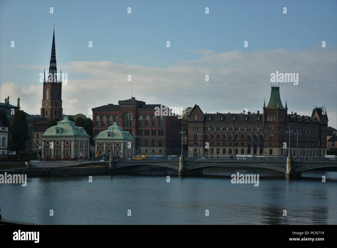 Vasabron Brücke ant das Stadtbild von Stockholm am Nachmittag Stockfoto