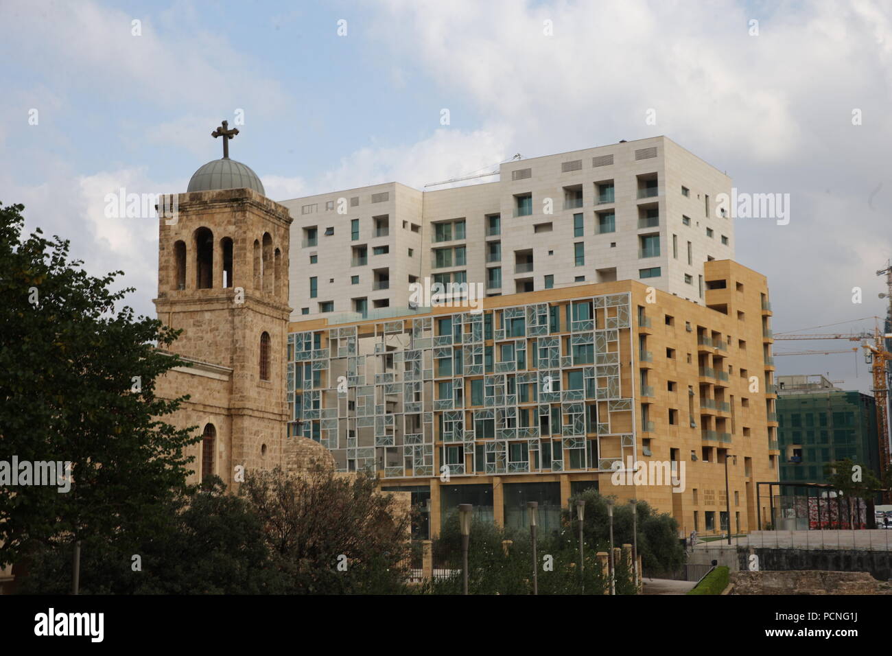 Die historische Innenstadt von Beirut in Trümmern lag während des Bürgerkriegs in Libanon Krieg. Jetzt ist die Stadt Zentrum bietet vornehme Wohnungen, und restaurierten historischen Gebäuden Stockfoto