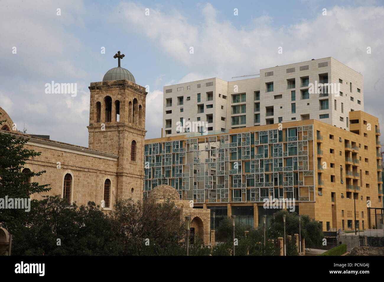 Die historische Innenstadt von Beirut in Trümmern lag während des Bürgerkriegs in Libanon Krieg. Jetzt ist die Stadt Zentrum bietet vornehme Wohnungen, und restaurierten historischen Gebäuden Stockfoto