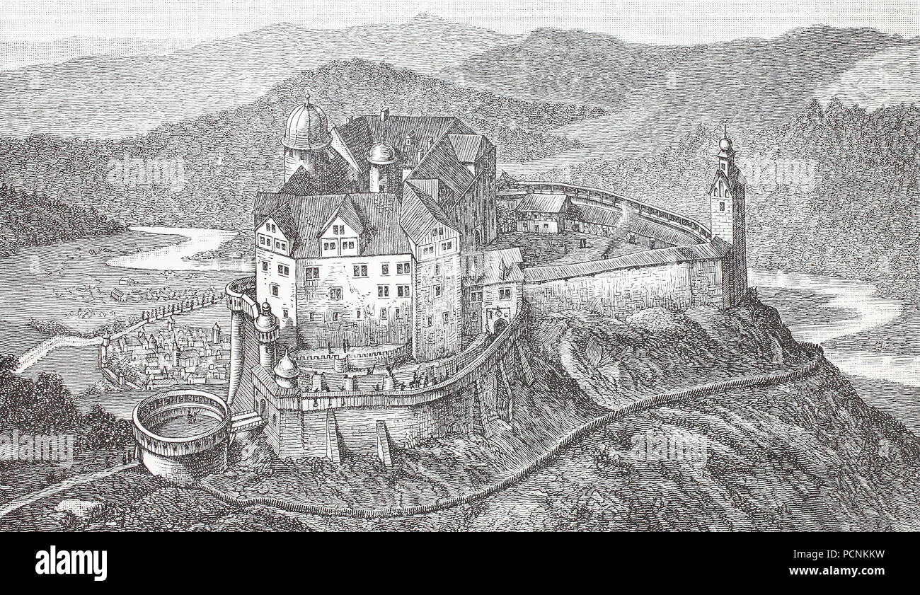 Schloss Rochsburg Schloss Rochsburg, die wahrscheinlich im späten 12. Jahrhundert gegründet wurde, steht auf einem Felsen Sporn, der an drei Seiten von der Zwickauer Mulde umgeben, oberhalb der gleichnamigen Stadt Viertel in Lunzenau in Sachsen, Deutschland, digital verbesserte Reproduktion einer historischen Bild aus dem Jahr 1885 Stockfoto