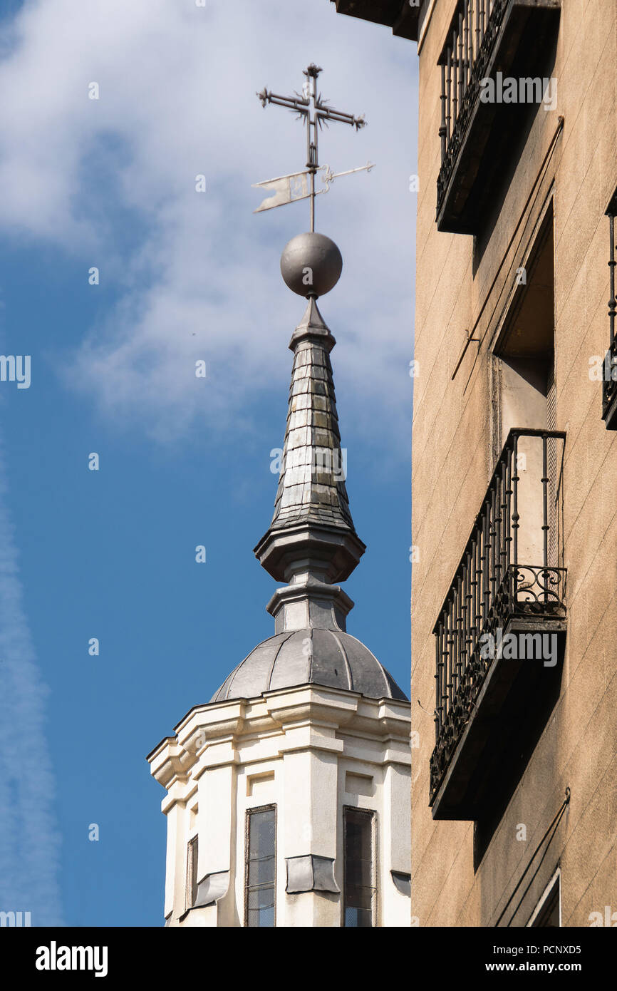 Madrid, Turm der Iglesia de San Nicolas Stockfoto