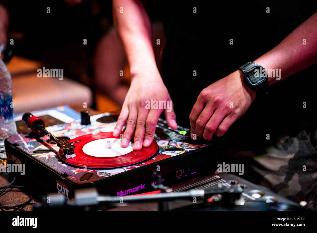 DJ Scratcher Club DJ Portable Turntable Stockfoto