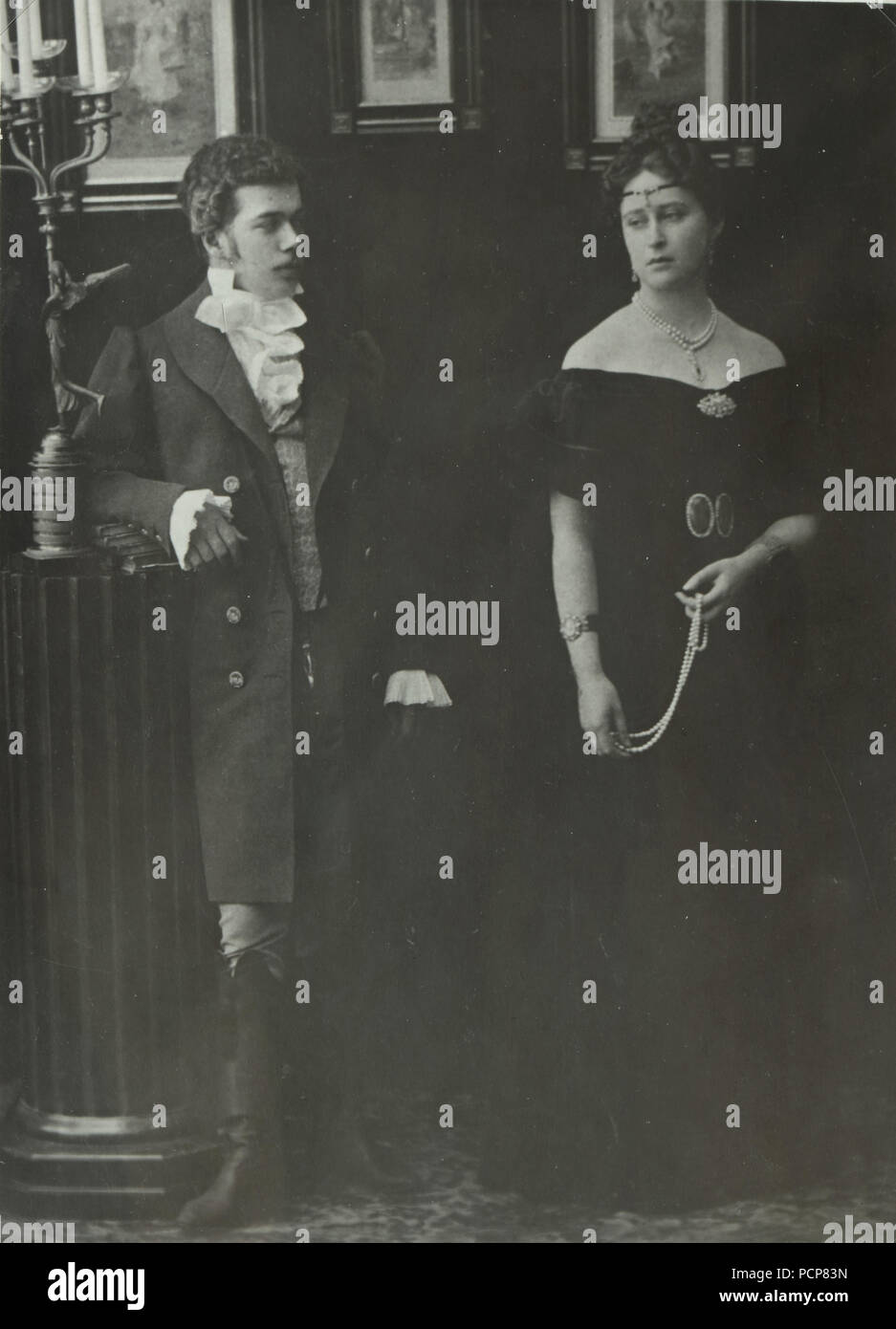 Kaiser Nikolaus II. (1868-1918) und die Großherzogin Elisabeth Fyodorovna (1864-1918) in der laienhaften Pe Stockfoto