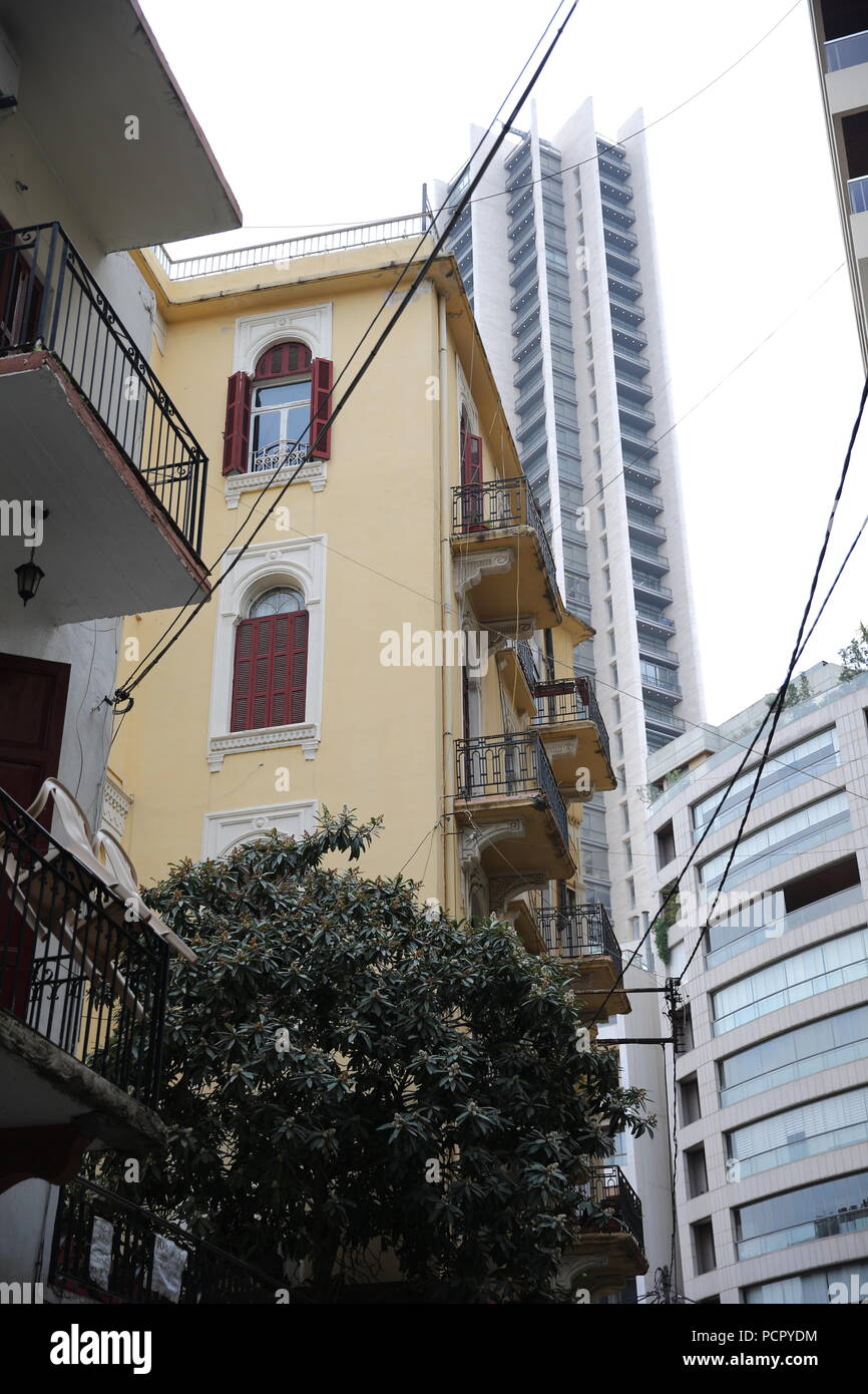Der Libanon architektonische Erbe ist langsam verschwinden und Beirut verliert seinen traditionellen Charakter als alte Häuser, sind mit Wolkenkratzern ersetzt. Stockfoto