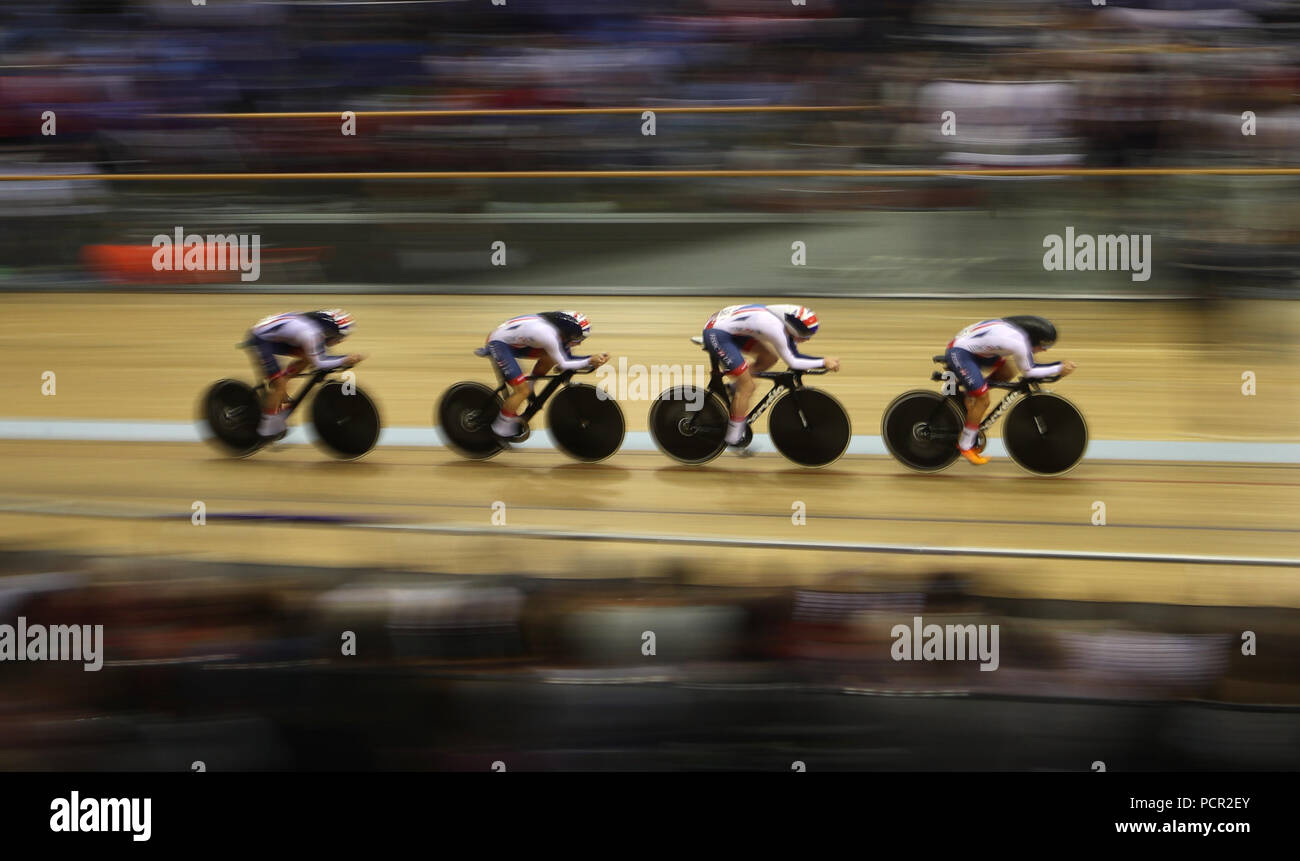 Großbritannien Radfahrer während der Hitze vier Rennen das Team Purusit der Frauen während der Tag zwei Der 2018 Europameisterschaften im Sir Chris Hoy Velodrome, Glasgow Stockfoto