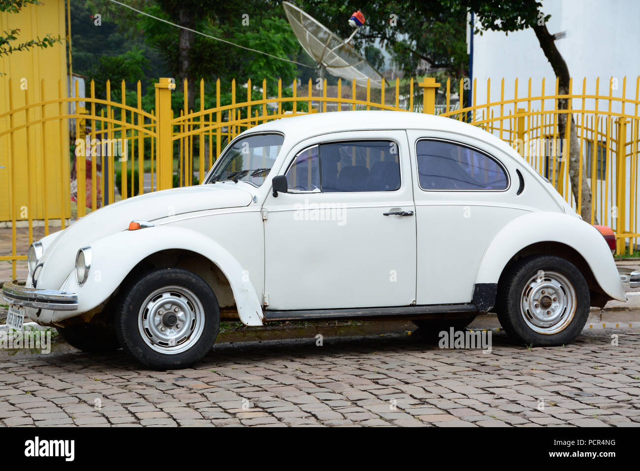 BRASIL - 12 Nov, 2014: Der VW-Käfer (offiziell der VW Typ 1, ist ein zwei-Tür, vier Pkw, hinten - Motor Wirtschaft Auto hergestellt und Stockfoto