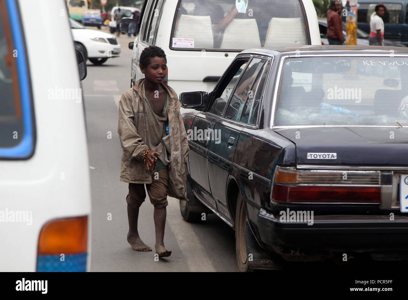 Betteln Junge auf der Straße, Straße Kid, Addis Abeba, Äthiopien Stockfoto