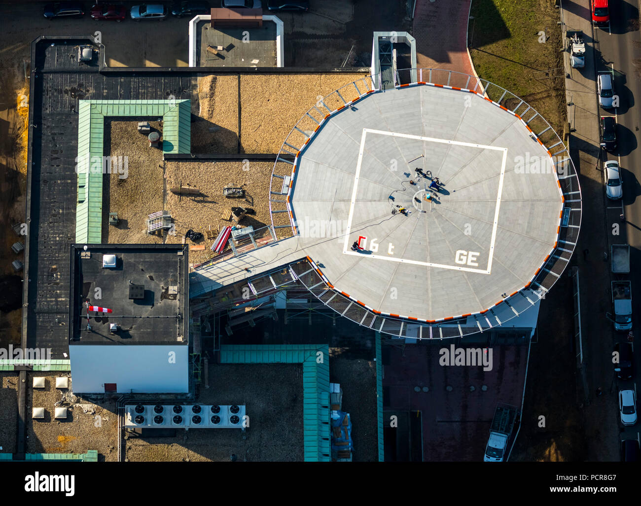 Neue heliport des Bergmannsheil Krankenhaus Gelsenkirchen-Buer entsprechend der neuen EU-Richtlinien aus Brüssel, Gelsenkirchen-Buer, Gelsenkirchen, Ruhrgebiet, Nordrhein-Westfalen, Deutschland Stockfoto