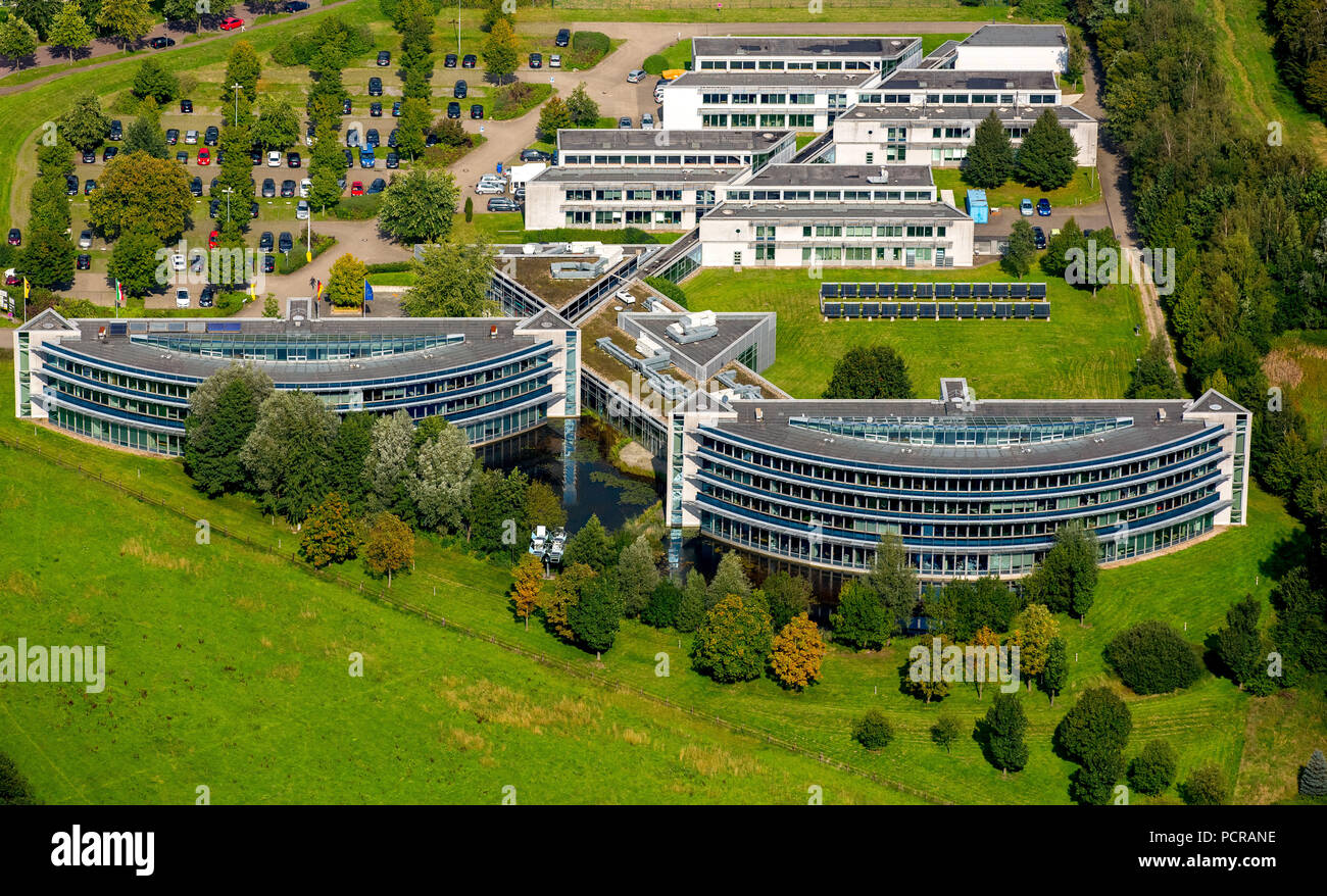 Innovationszentrum Wiesenbusch neben der Pilkington Deutschland AG Werk Gladbeck, Gladbeck, Ruhrgebiet, Nordrhein-Westfalen, Deutschland Stockfoto