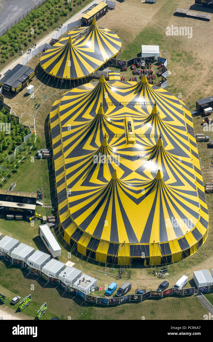 FlicFlac Zirkus, Gastauftritt bei Duisburg Rheinpark, Zirkuszelt, Luftaufnahme Duisburg Stockfoto