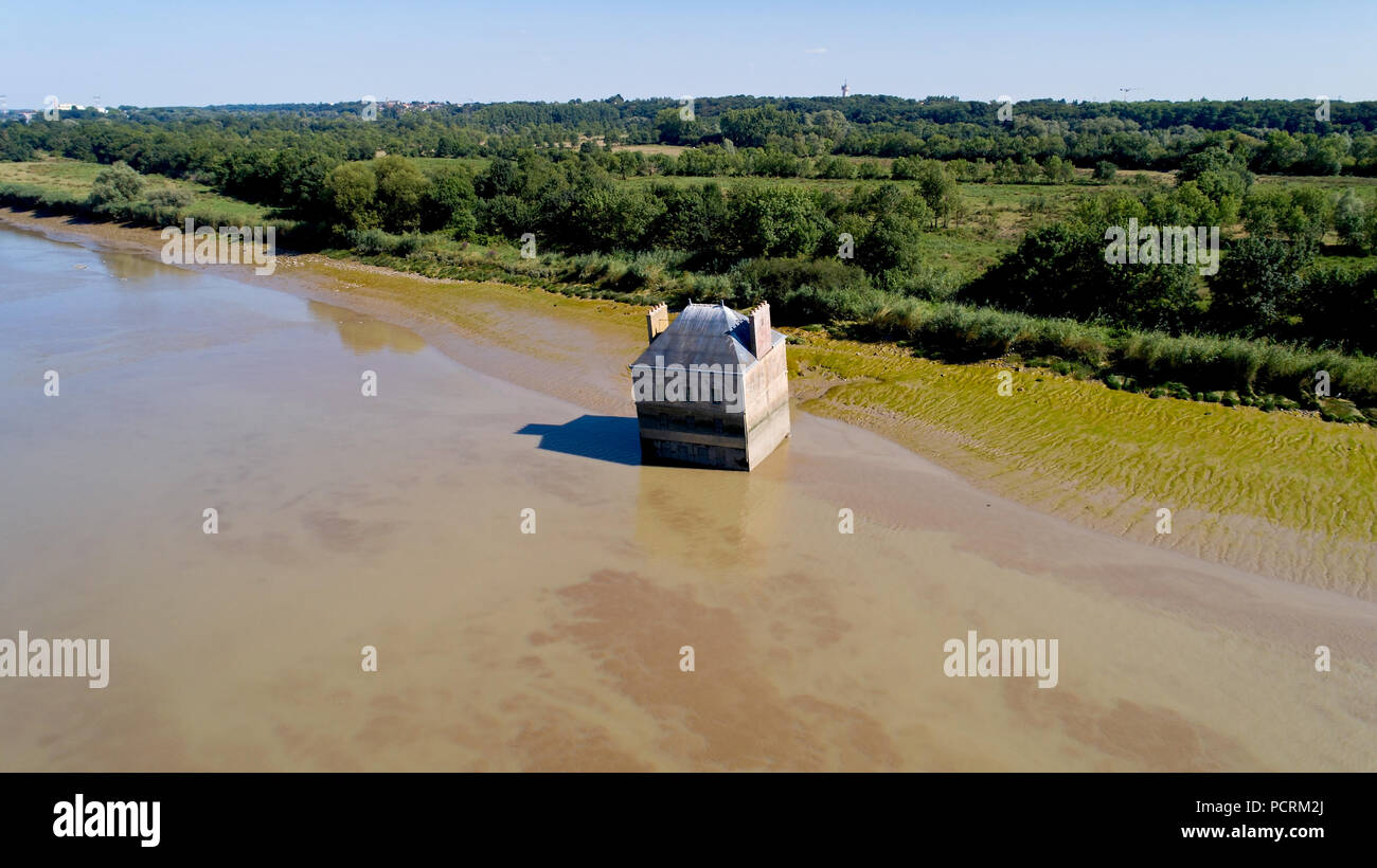 Luftaufnahme des Hauses in den Fluss Loire überflutet, Coueron Stockfoto