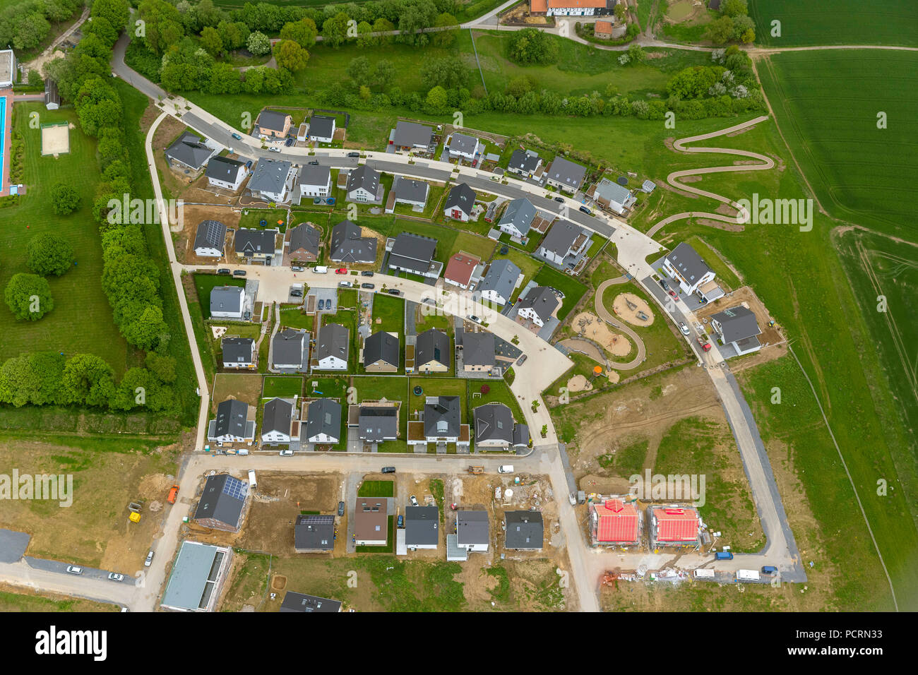 Gebäude Hiddenseestraße, Borkumstraße, Syltweg, Luftaufnahme von Heiligenhaus Stockfoto