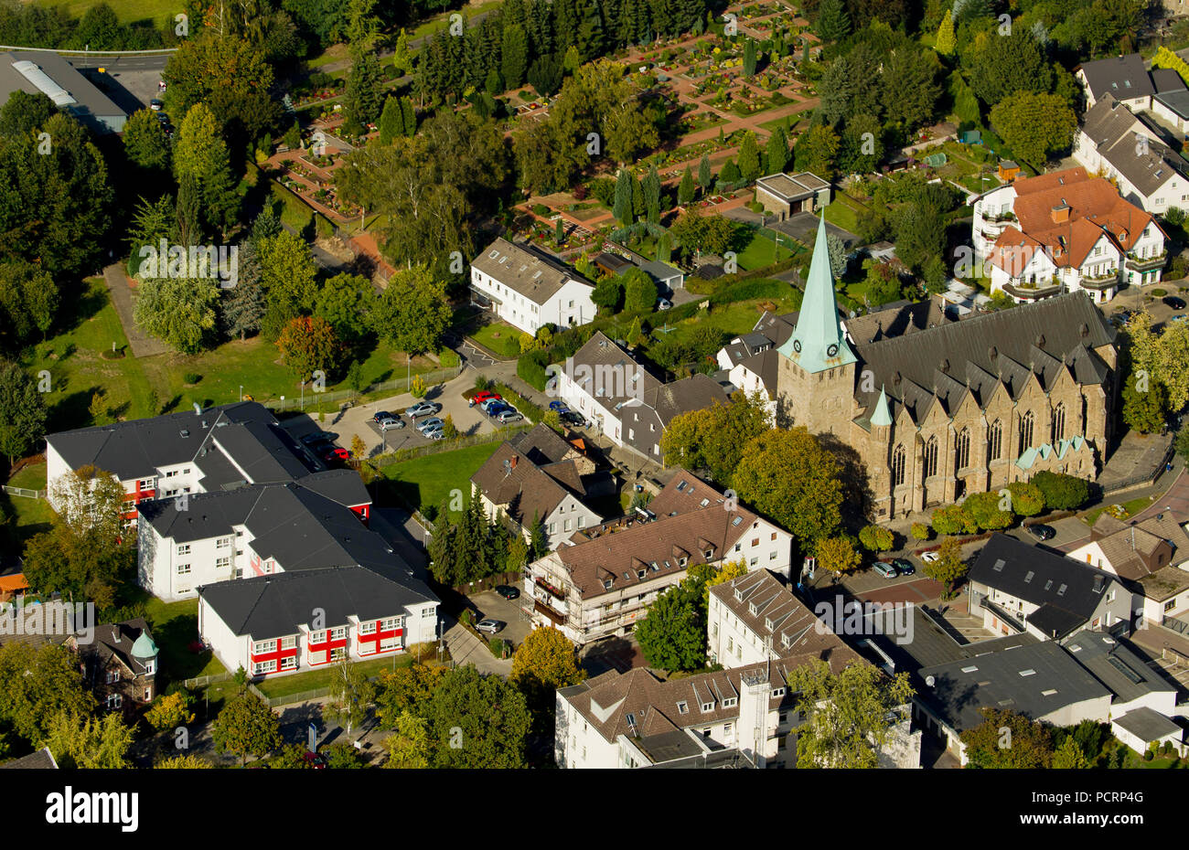 Luftaufnahme, St. Mauritius Dom Niederwenigern, Niederwenigern, Hattingen, Ruhrgebiet, Nordrhein-Westfalen, Deutschland, Europa Stockfoto