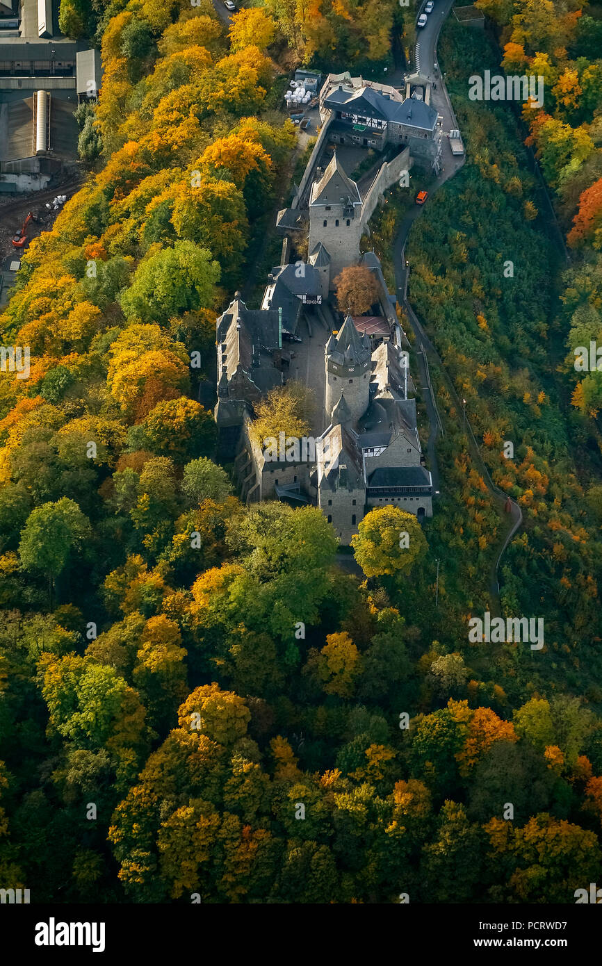 Luftaufnahme, Burg Altena, Grafschaft Altena, Klusenberg, Falllaub, Altena, Sauerland, Nordrhein-Westfalen, Deutschland, Europa Stockfoto