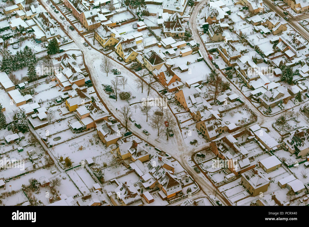 Luftaufnahme, Ostwennemar, Hölderlinstraße mit quadratischen, Maximiliansiedlung, Schnee, Hamm, Ruhrgebiet, Nordrhein-Westfalen, Deutschland, Europa Stockfoto