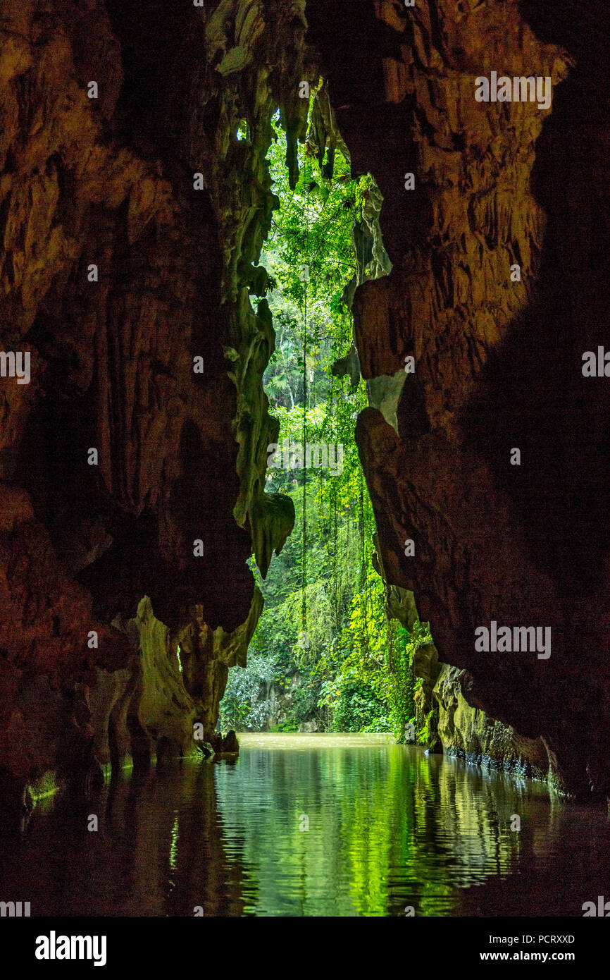 Höhlen der Inder, Cueva del Indio, unterirdische Höhlen mit einem Wasserlauf für Touristen zugänglich, Viñales, Kuba, Zentralamerika, Kuba, Karibik Stockfoto