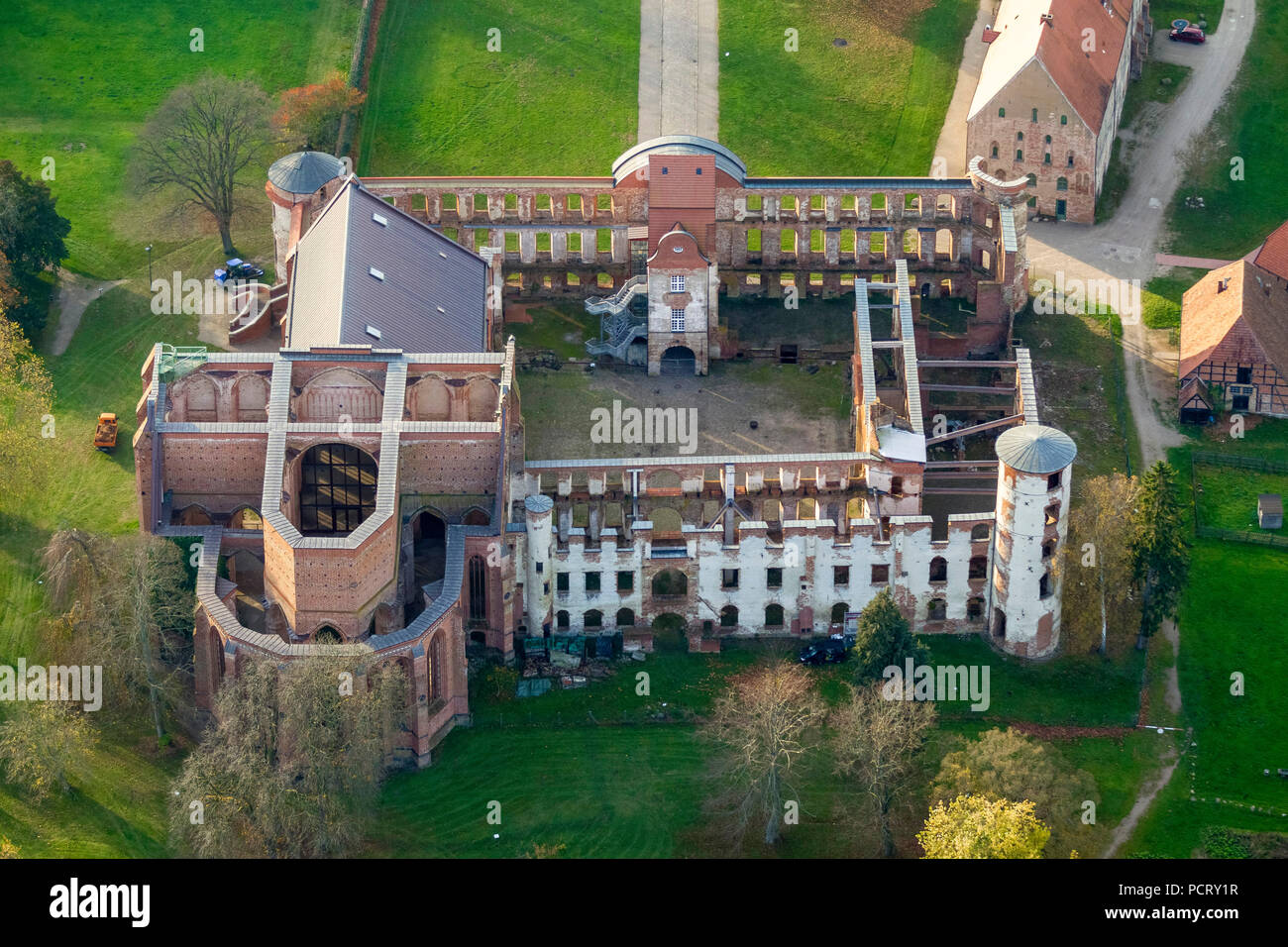 Dargun Kloster Dargun mit Kloster, Dargun, Müritz Seenplatte, Mecklenburg-Vorpommern, Deutschland Stockfoto