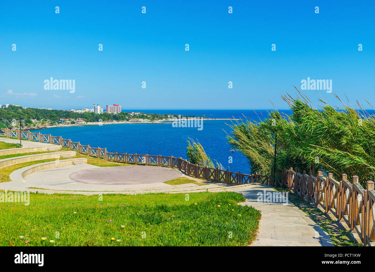 Der Duden Park In Lara Von Antalya An Der Kuste Und Ist Der Perfekte Ort Um Zu Entspannen In Der Turkei Stockfotografie Alamy