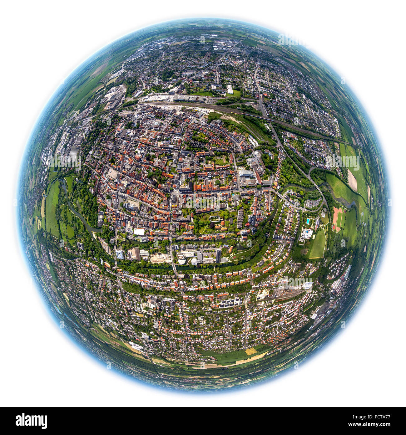 Luftaufnahme, Blick auf das Zentrum von Lippstadt, Fischaugenobjektiv, Lippstadt, Ostwestfalen, NRW, Deutschland Stockfoto