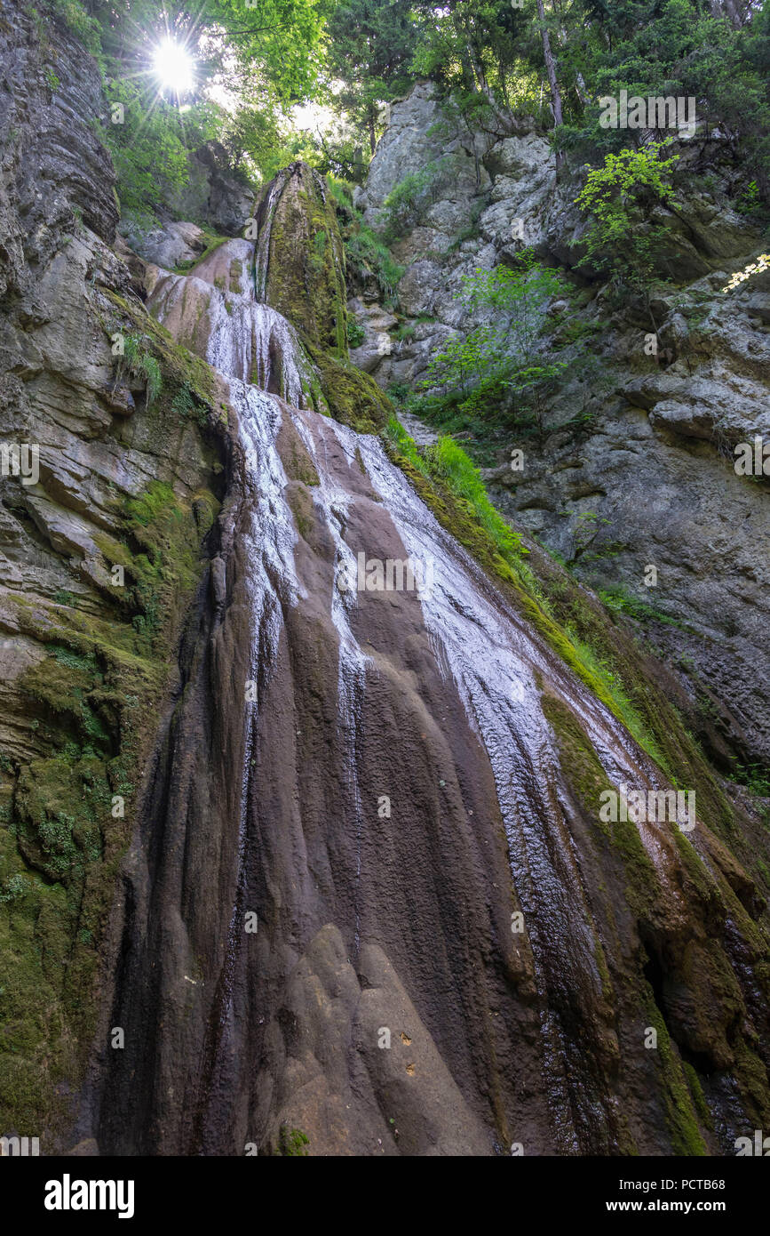 Wasserfall Cascade de Môtiers, Môtiers, Val-de-Travers, Kanton Neuenburg, West Switzerland, Schweiz Stockfoto