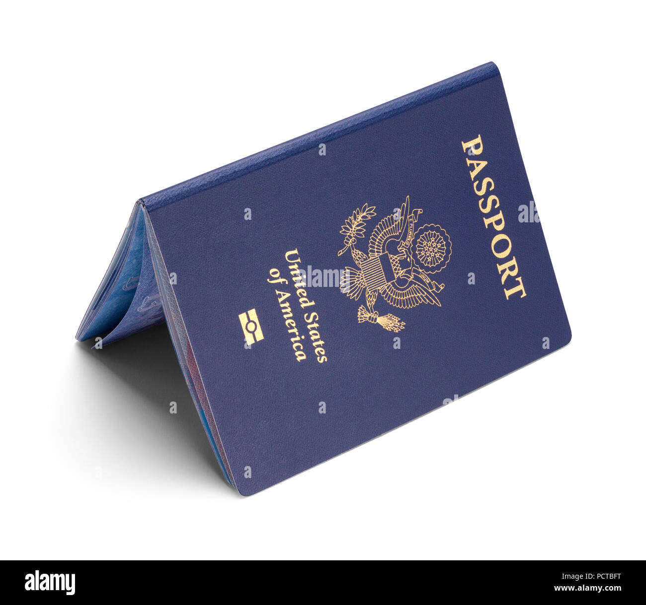 Blau amerikanischen Pass geöffnet und auf einem weißen Hintergrund. Stockfoto