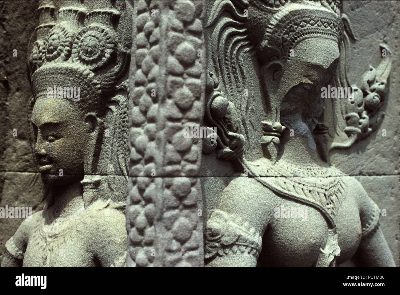 Schaden (Diebstahl) auf Apsara, Chau Tevoda Tempel sagen, Siem Raep, Angkor, Kambodscha, Asien Stockfoto