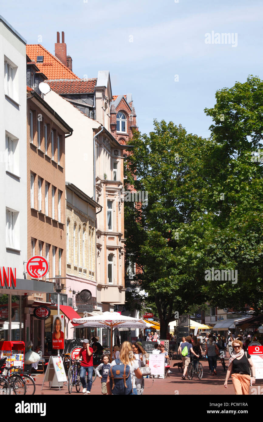 Alte Wohnhäuser in der Oststadt, Einkaufsstraße Lister Meile, Hannover, Niedersachsen, Deutschland, Europa Stockfoto