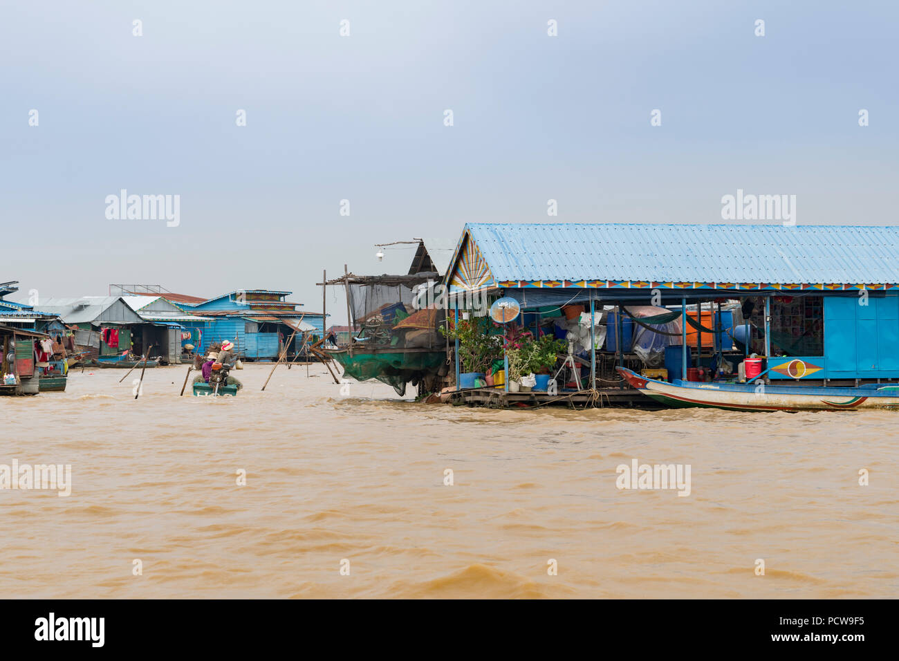 Häuser von llying ein schwimmendes Dorf auf dem Tonle Sap See, Provinz Siem Reap, Kambodscha Stockfoto