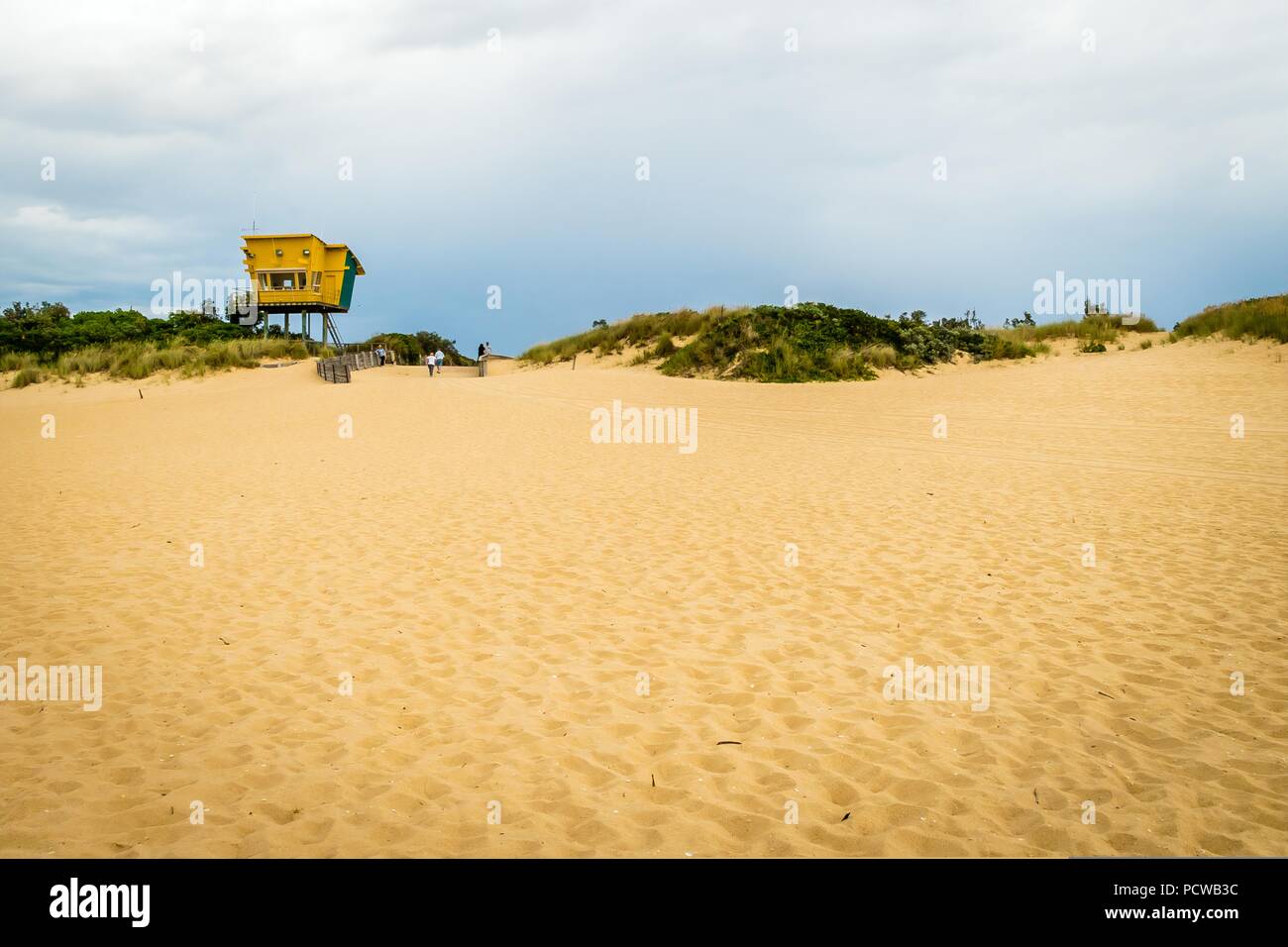 Lakes Entrance Strand und Rettungsschwimmer rescue Post Stockfoto