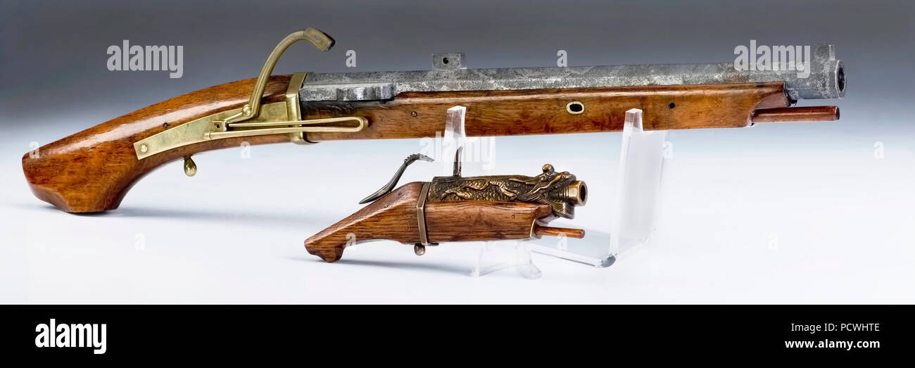 19. Jahrhundert japanische und chinesische Matchlock Pistolen. Stockfoto