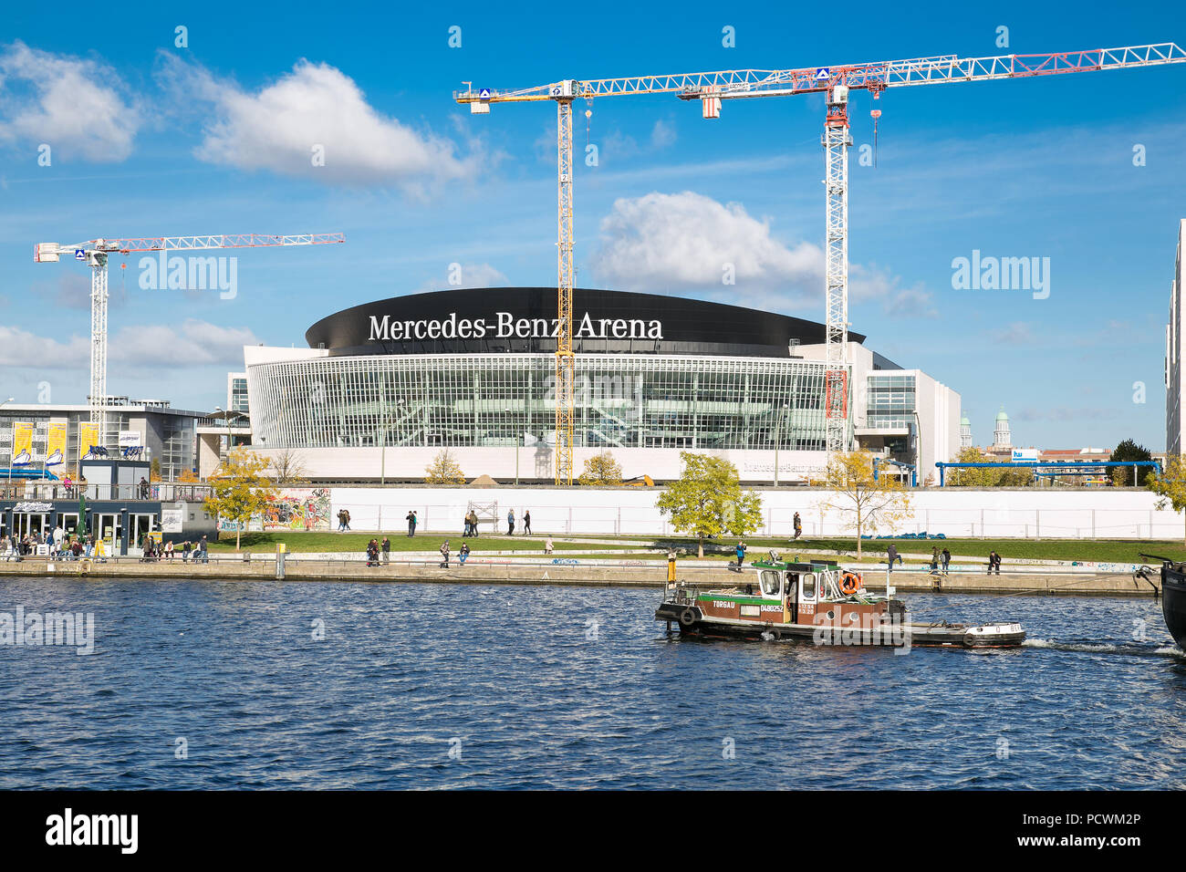 Berlin Deutschland 30 Oktober 2016 Die Mercedes Benz Arena Von River Side In Berlin Am 30 Oktober 2016 Deutschland Die Mercedes Benz Arena Offiziell Der O Stockfotografie Alamy