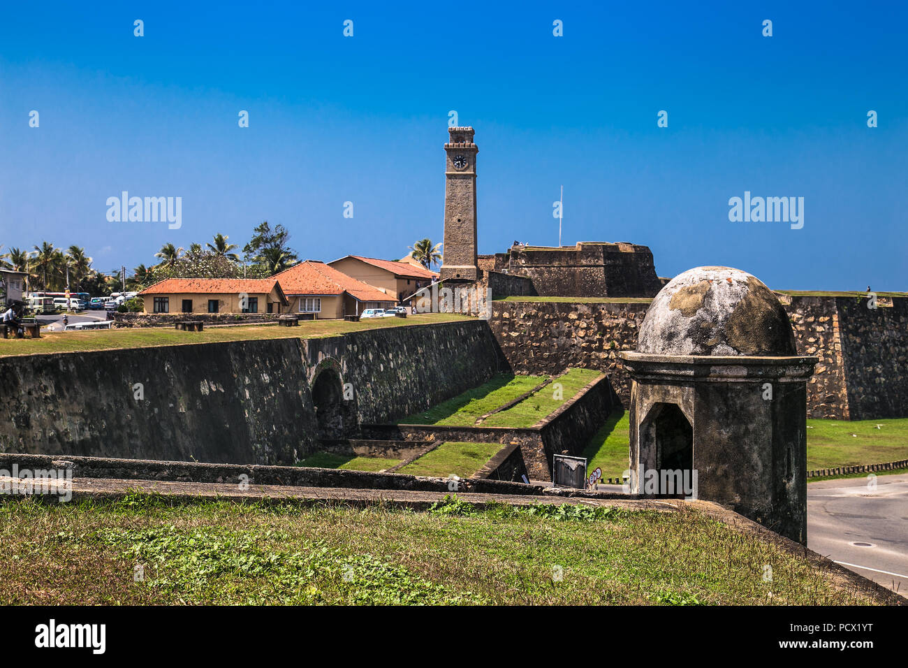 Der Glockenturm im Fort Gale auf Sri Lanka. Horizontale Ausrichtung Stockfoto