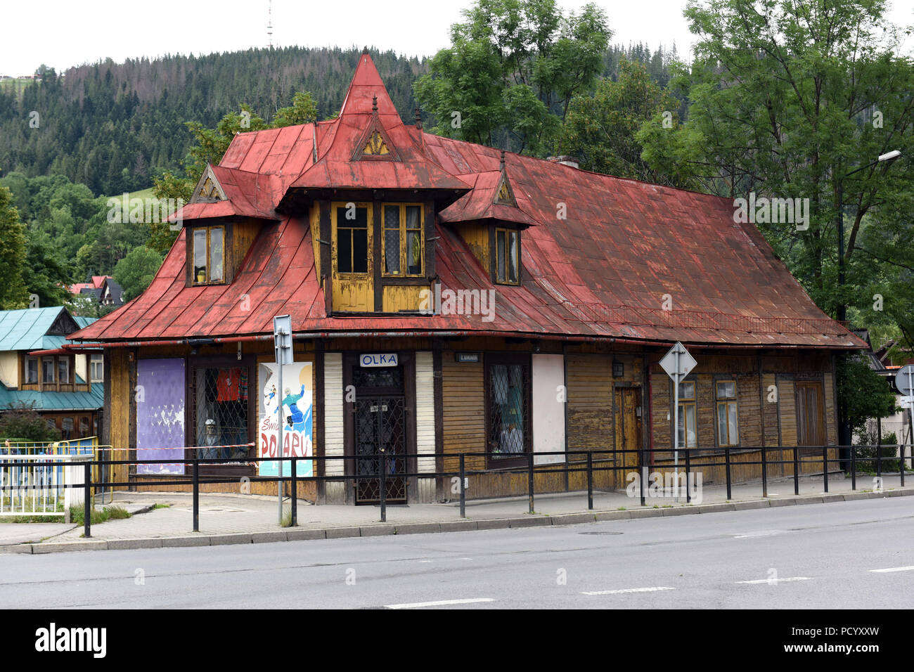 Gebäude im traditionellen Stil Bau in Zakopane, Polen Stockfoto