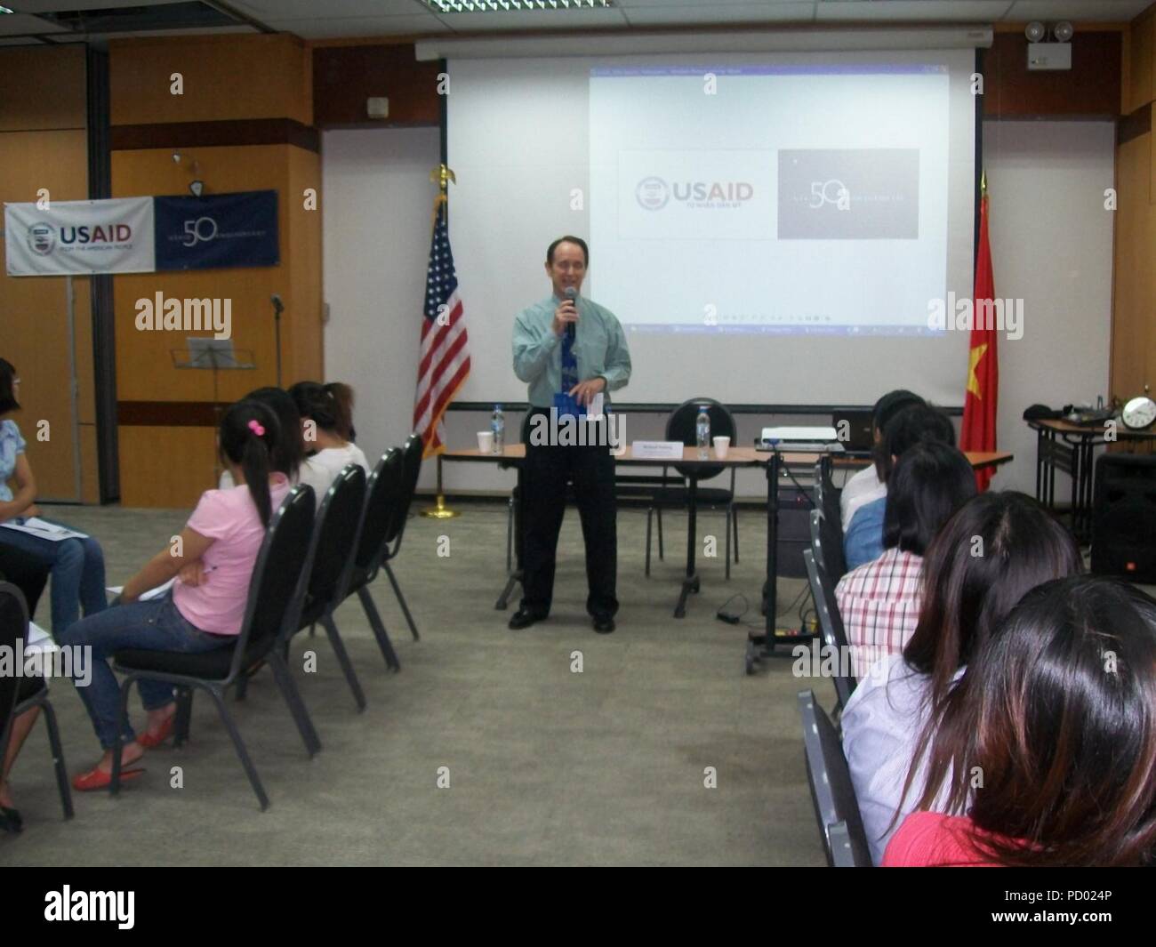 American Center und USAID host Debatte Club für Höhere Bildung Stockfoto