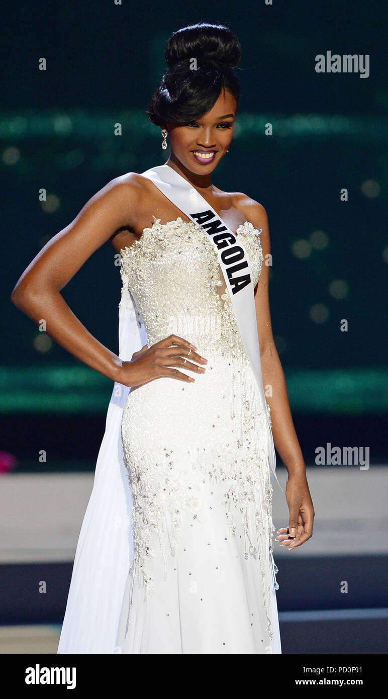 MIAMI, FL - Januar 21: Miss Angola Zuleica Wilson konkurriert im Die 63. jährliche Miss Universe vorläufige Wettbewerb und Tracht zeigen, gehalten an der US-amerikanischen Jahrhundert Bank Arena an der Florida International University am 21. Januar in Miami, Florida, 2015. Personen: Miss Angola Zuleica Wilson Stockfoto