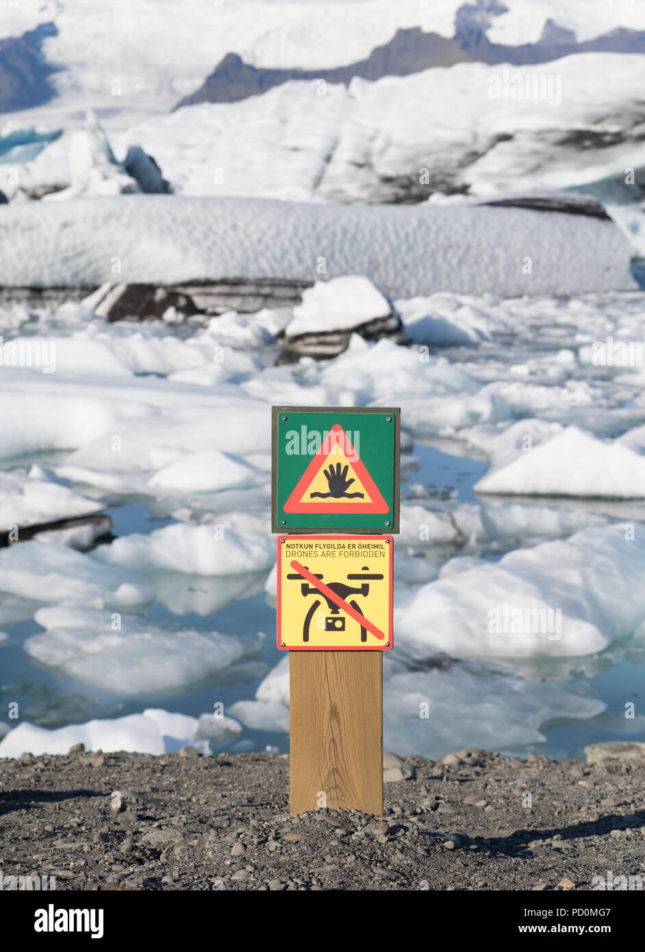 Kein drone Zeichen an der beliebten Sehenswürdigkeiten in Island, der Gletscherlagune Jökulsárlón, South Island Stockfoto