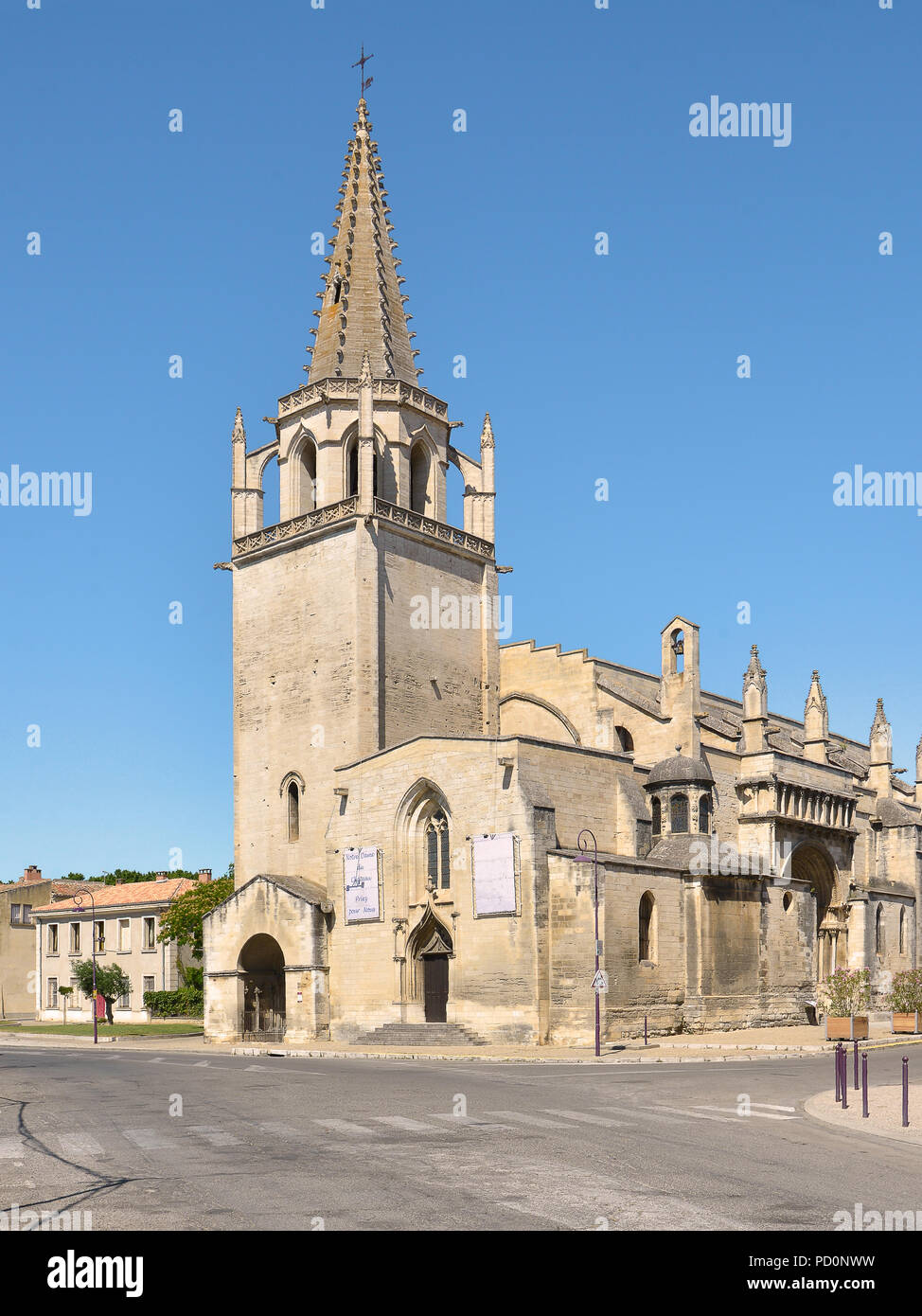 Sainte Marthe Kirche Taracon, eine Gemeinde im äußersten Westen des Bouches-du-Rhône in Frankreich in der Region Provence-Alpes-Côte d'Azur Stockfoto
