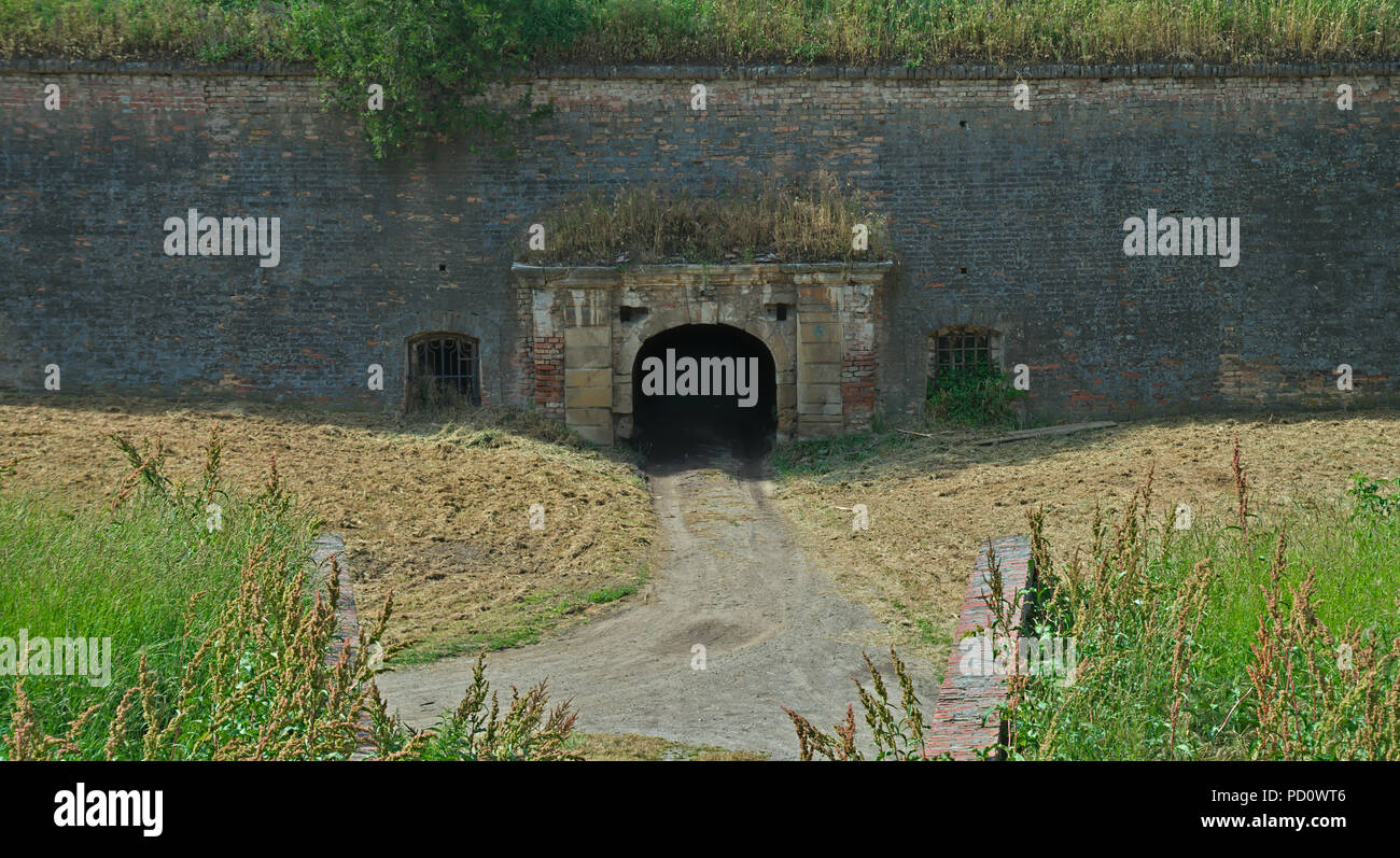 Tor auf Festung Petrovaradin in Novi Sad, Serbien Stockfoto