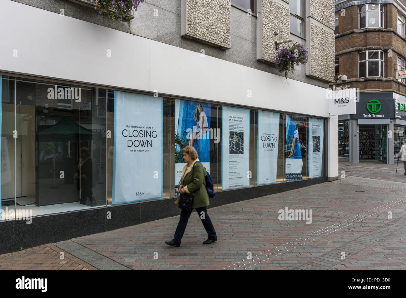 Marks und Spencer Store anzeigen Schließung Hinweise für 11. August 2018, Teil der radikalen Store Schließung des Unternehmens; Northampton, Großbritannien Stockfoto