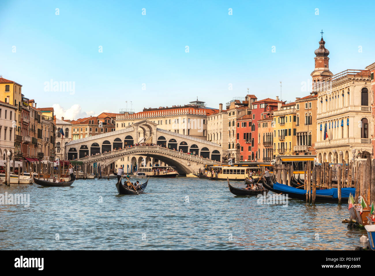 Skyline von Venedig Venedig Canal Grande und die Rialto Brücke, Venedig Italien Stockfoto