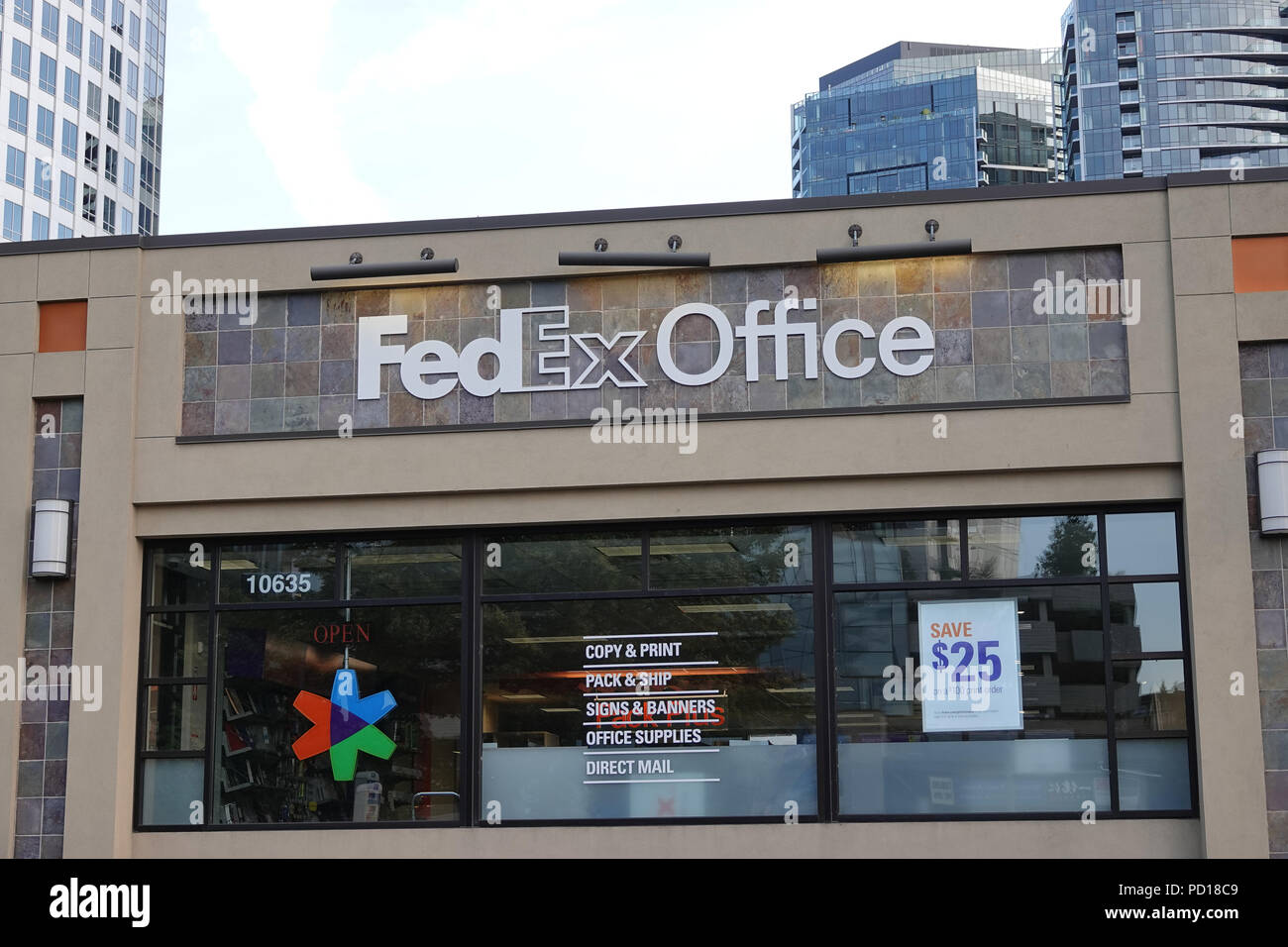 FedEx Office in Bellevue, Washington, USA, August 2018 Stockfoto