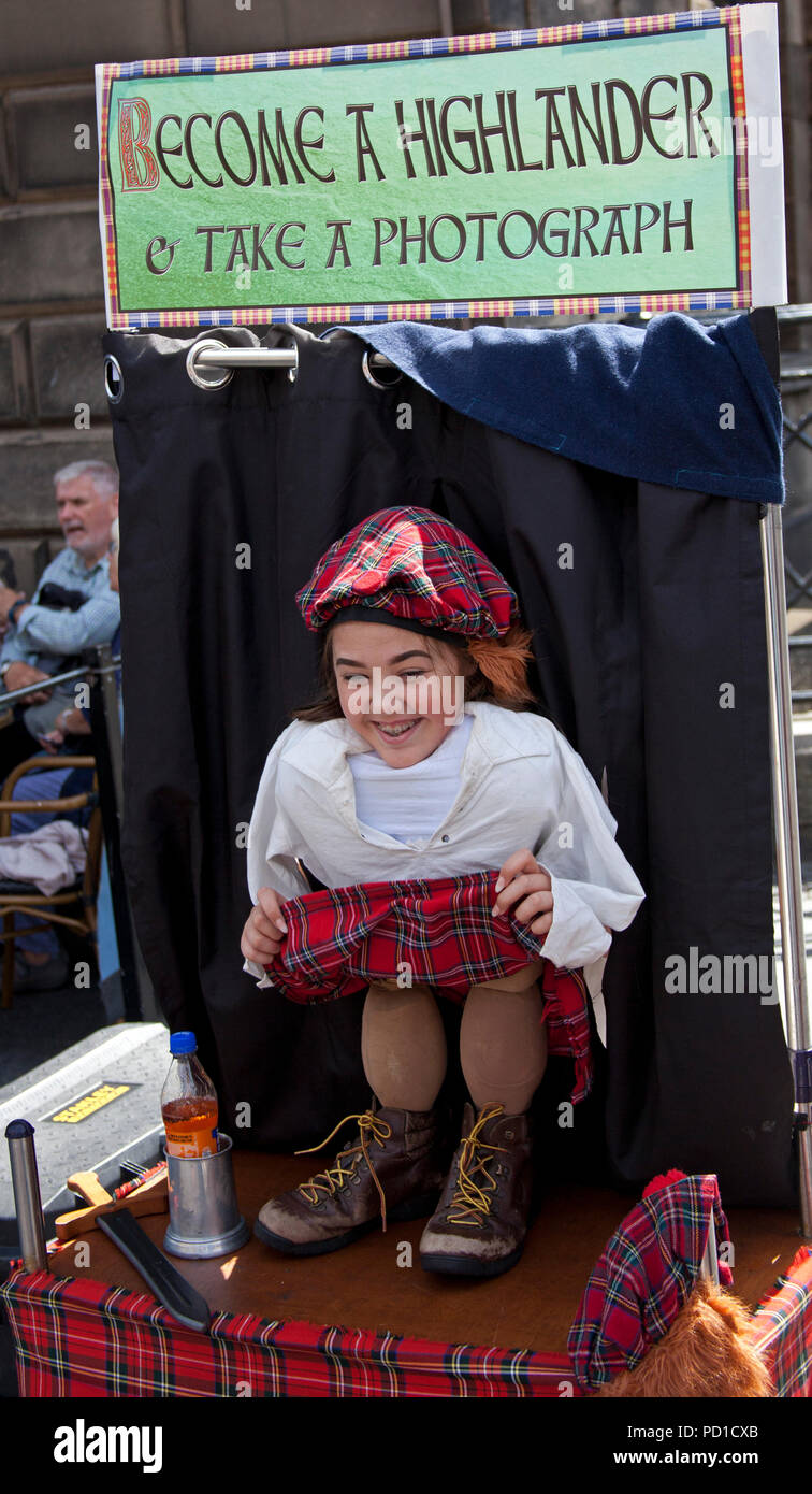 Edinburgh, Großbritannien. 5. August 2018. Edinburgh Fringe Festival, ereignisreichen Wochenende mit guten Publikum für das erste Wochenende der jährlichen Arts Festival, Edinburgh, Schottland, Großbritannien Stockfoto