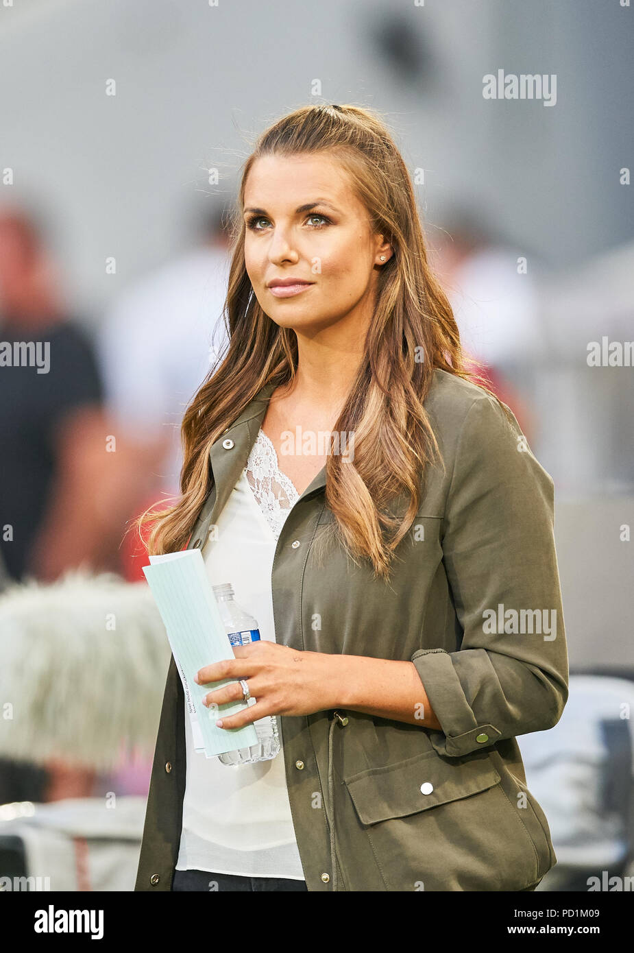 Sportmoderatorin Stockfotos Und Bilder Kaufen Alamy