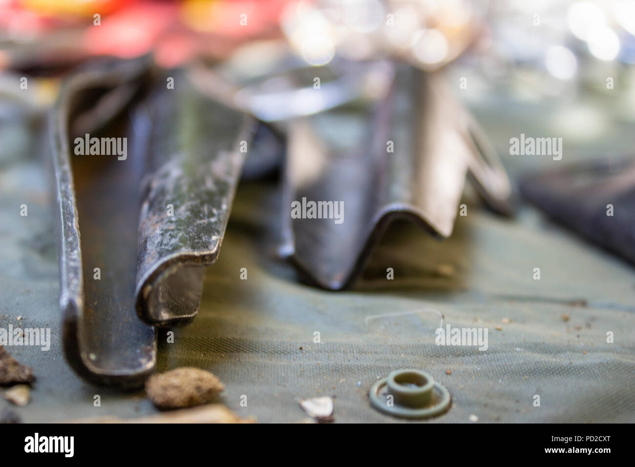 Klettern Ausrüstung für traditionelle klettern, um einen Schutz zu haben, wenn man die Wand. Im Bild die berühmte alte Messer oder Blades Stockfoto