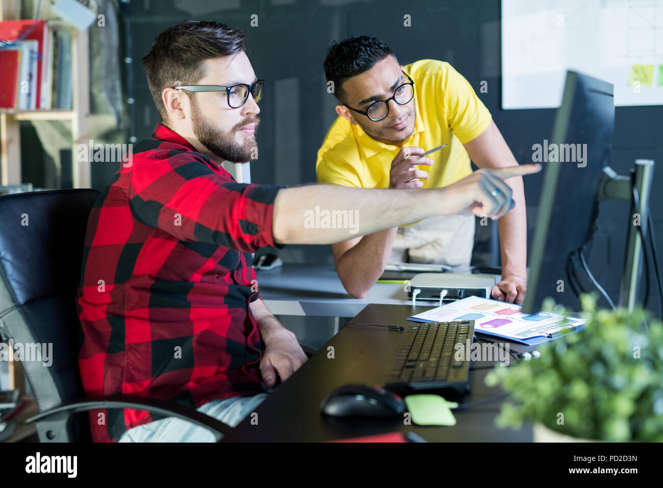 Es Entwickler, die mit Computer Stockfoto