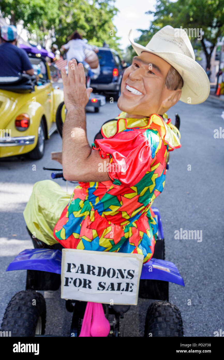 Miami Florida, Miami Dade County, Coconut Grove, King Mango Strut, jährlich, Gemeinschaftsveranstaltung, Parade, Satire, Parodie, Mann Männer Erwachsene Erwachsene, Teilnehmer, lustig Stockfoto