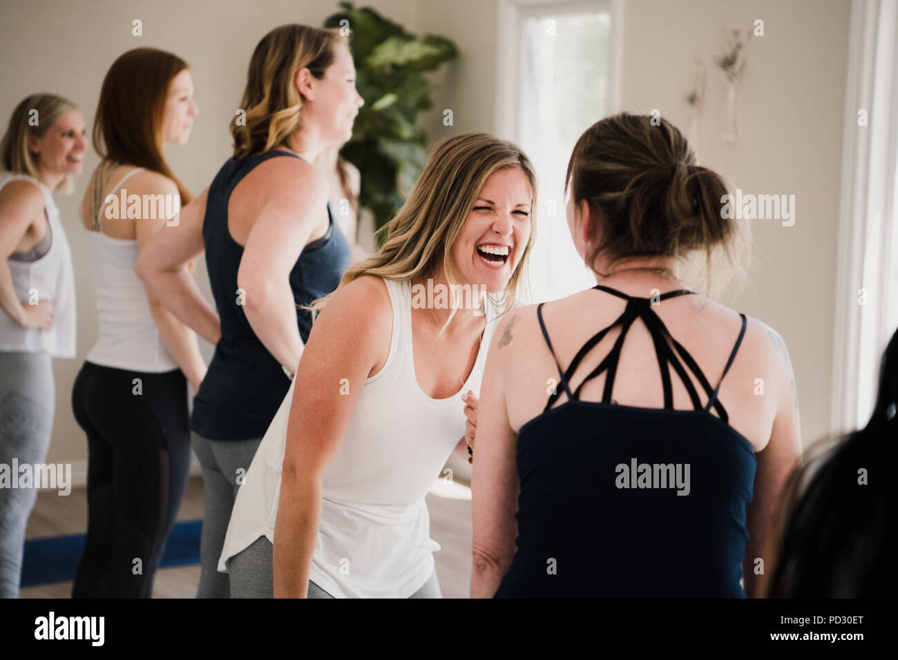 Frauen Yoga Retreat Stockfoto