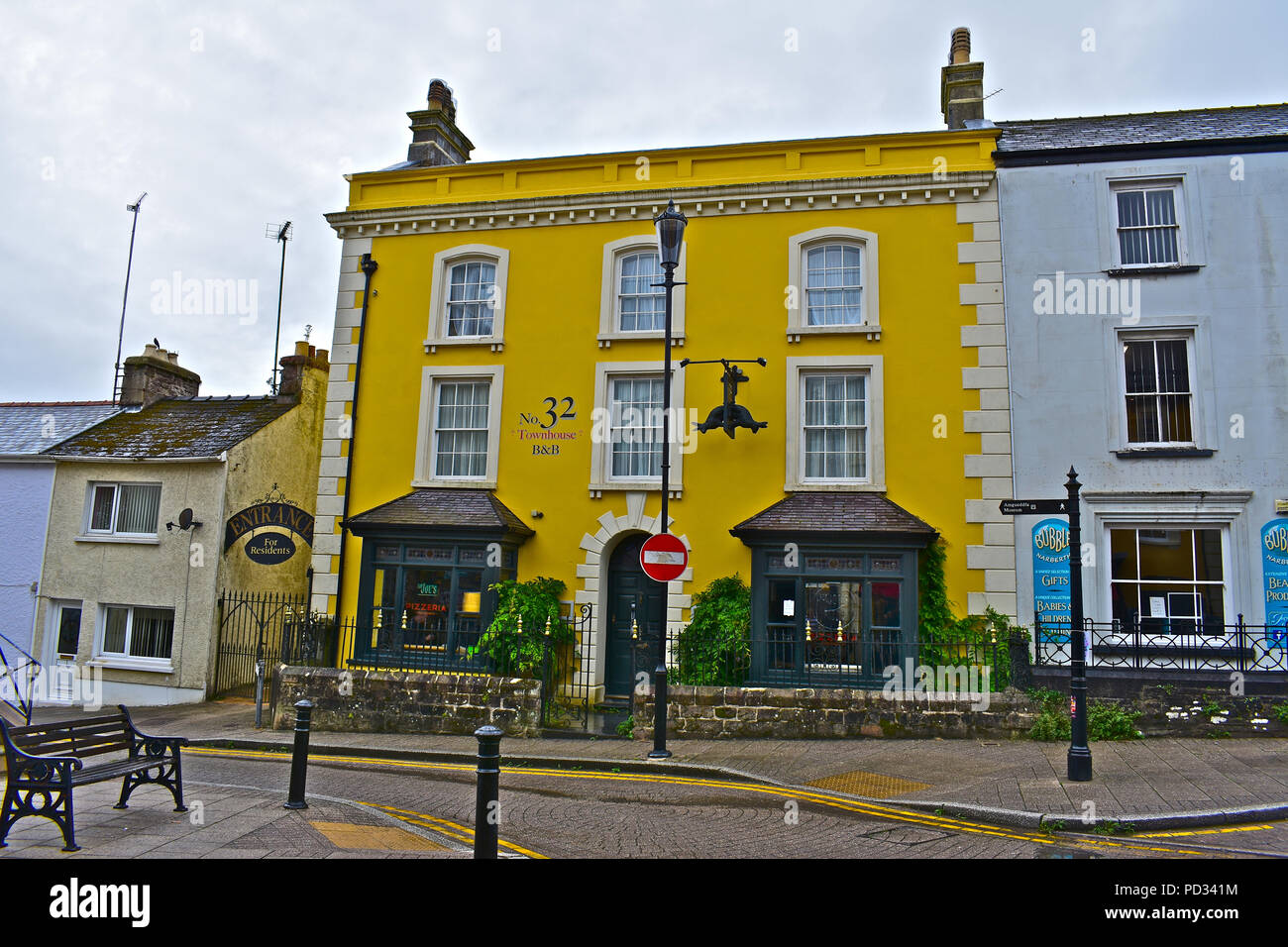 Nr. 32 Stadthaus B & B, ist ein 4 Sterne Luxus Boutique B&B im Herzen der ländlichen Stadt Narberth, Wales Pembrokeshire. Stockfoto