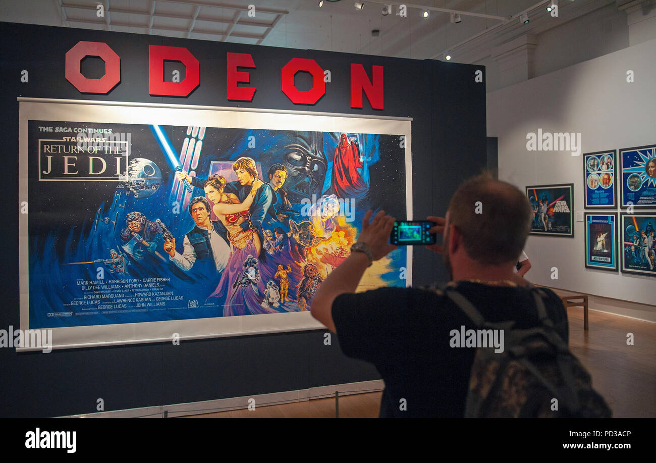 Kann das Spielzeug mit Euch. Star Wars Spielzeug und Filmen Ausstellung im Neuen Museum, Leicester entfernt. Stockfoto